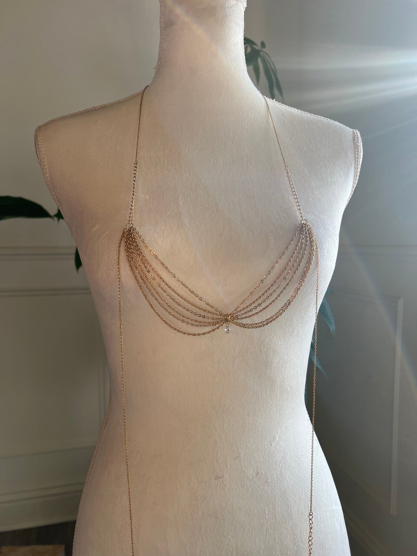 GOLD LAYERED BODY CHAIN