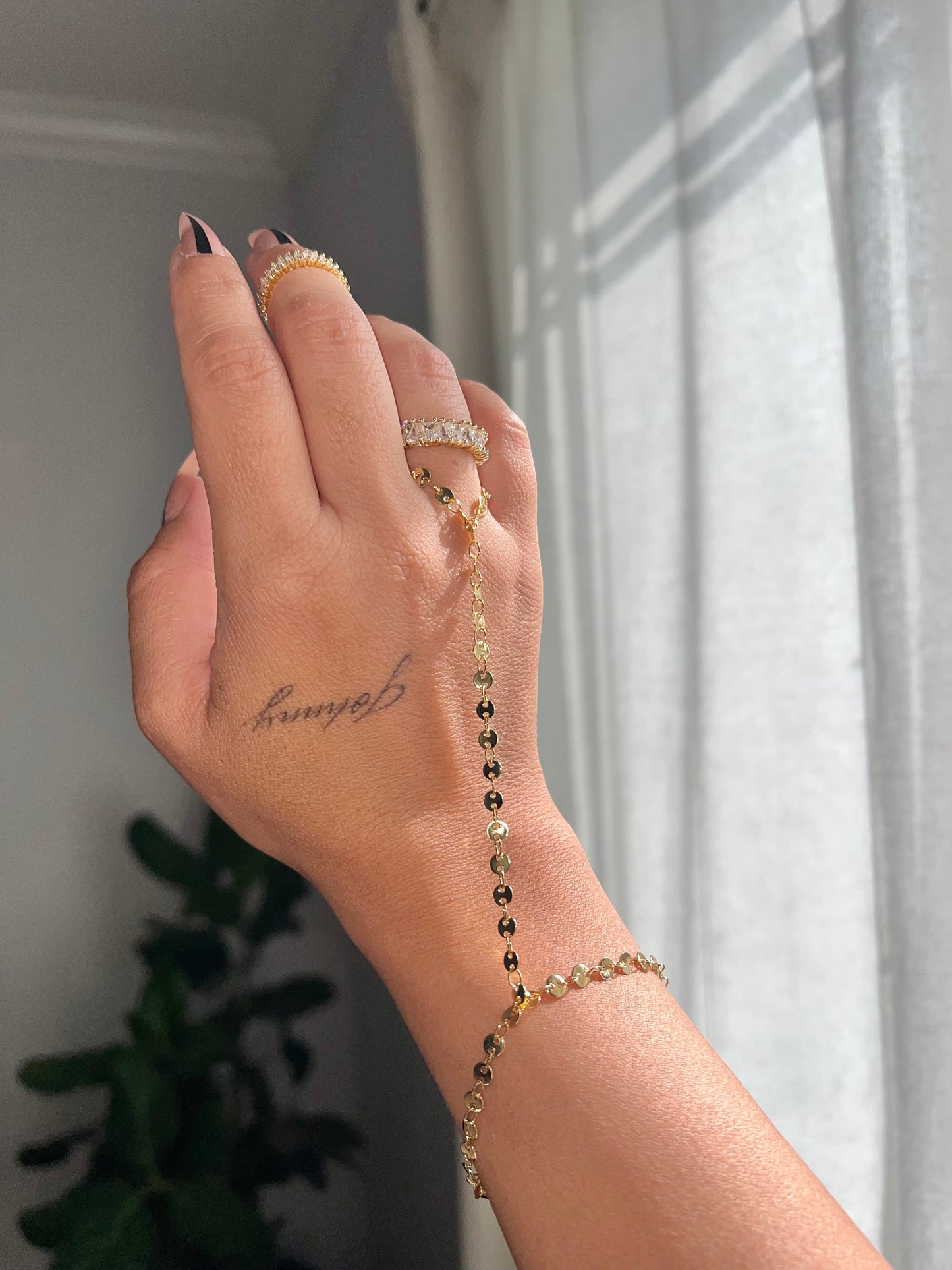 18K Gold Plated Disc Bracelet | Minimalist Stainless Steel Hand Chain
