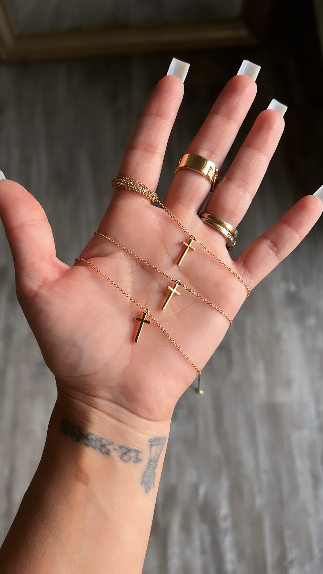 DAINTY CROSS NECKLACE