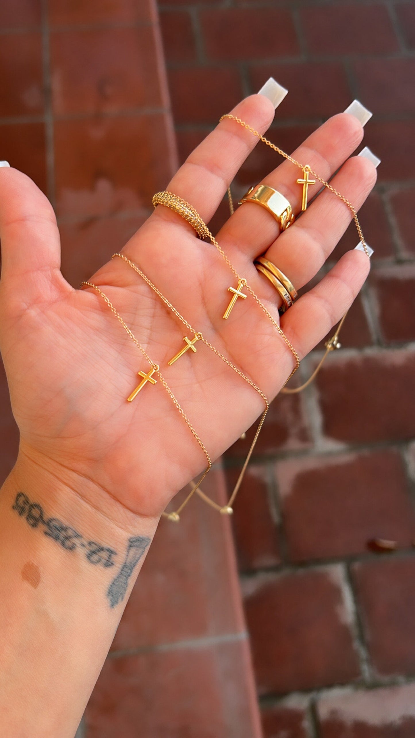 DAINTY CROSS NECKLACE