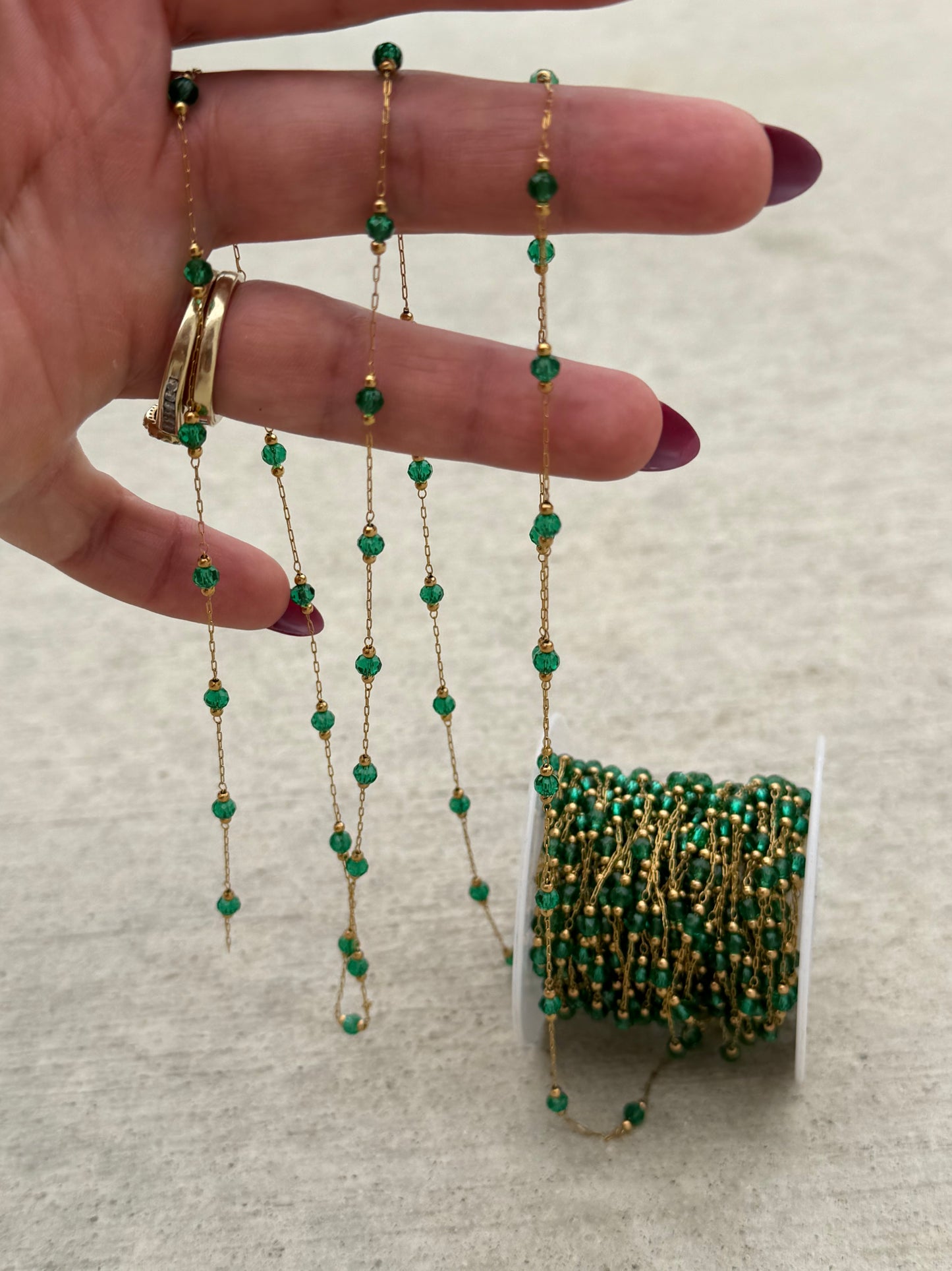 EMERALD GREEN CRYSTAL HAND CHAIN