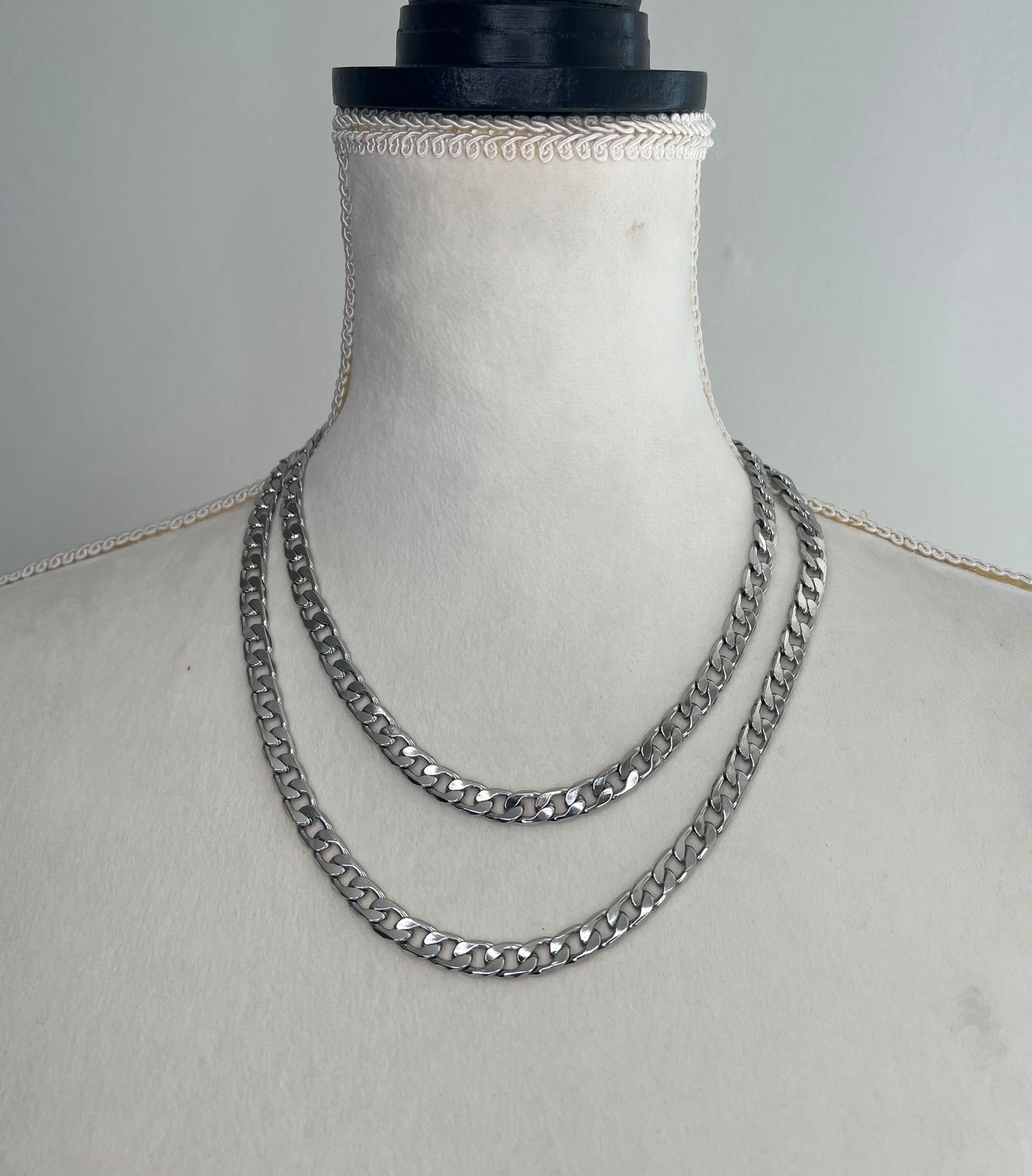 STAINLESS STEEL CLASSIC CHAIN