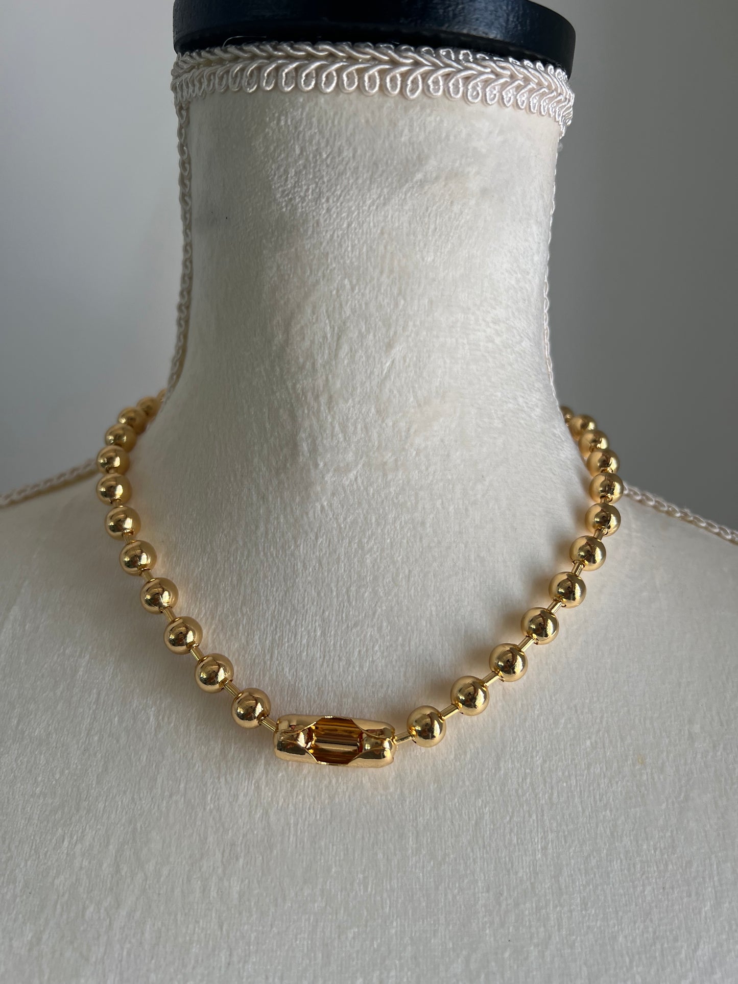 18K GOLD PLATED BALL CHAIN CHOKER