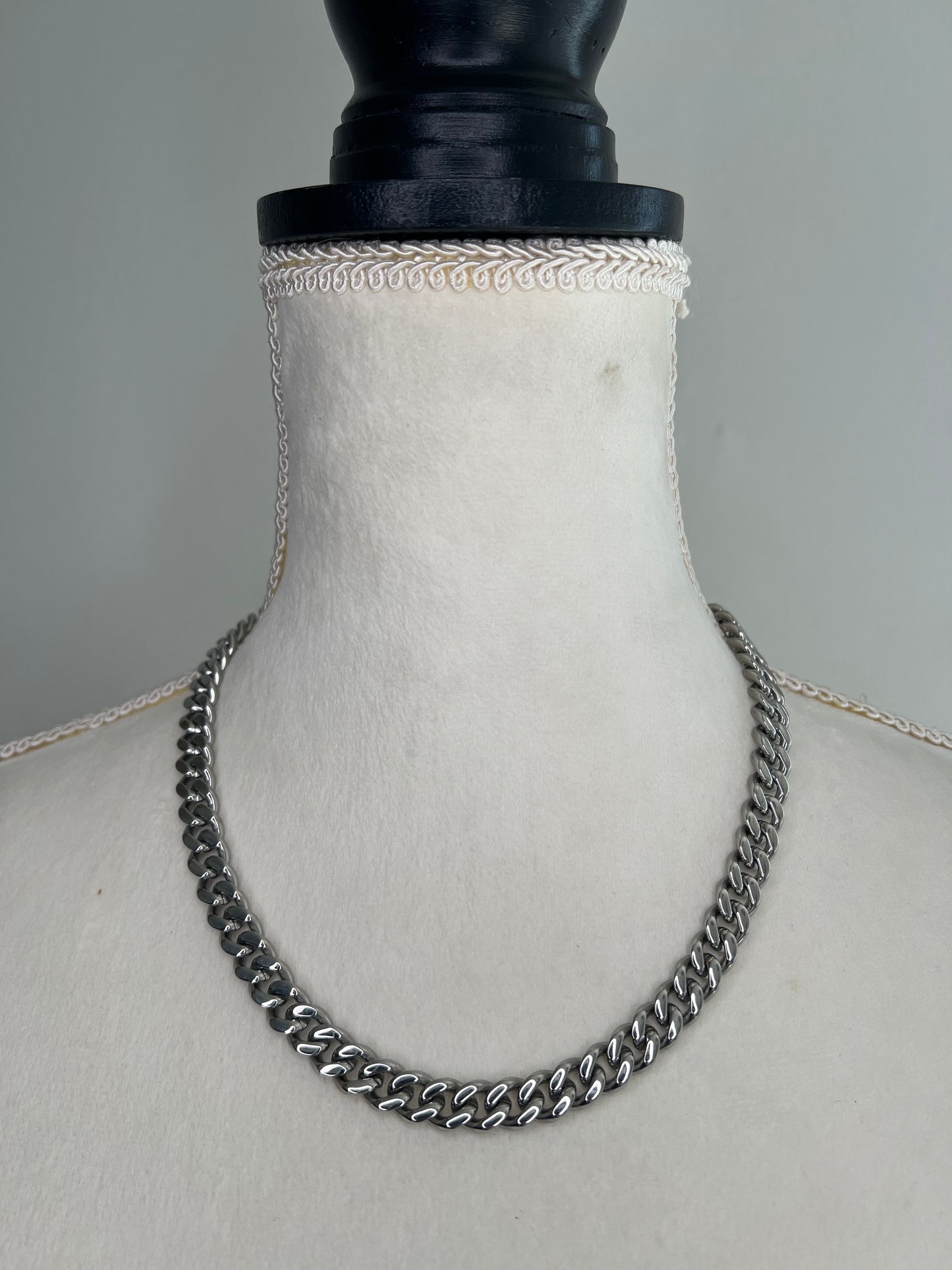 HAND POLISH STAINLESS STEEL CHAIN