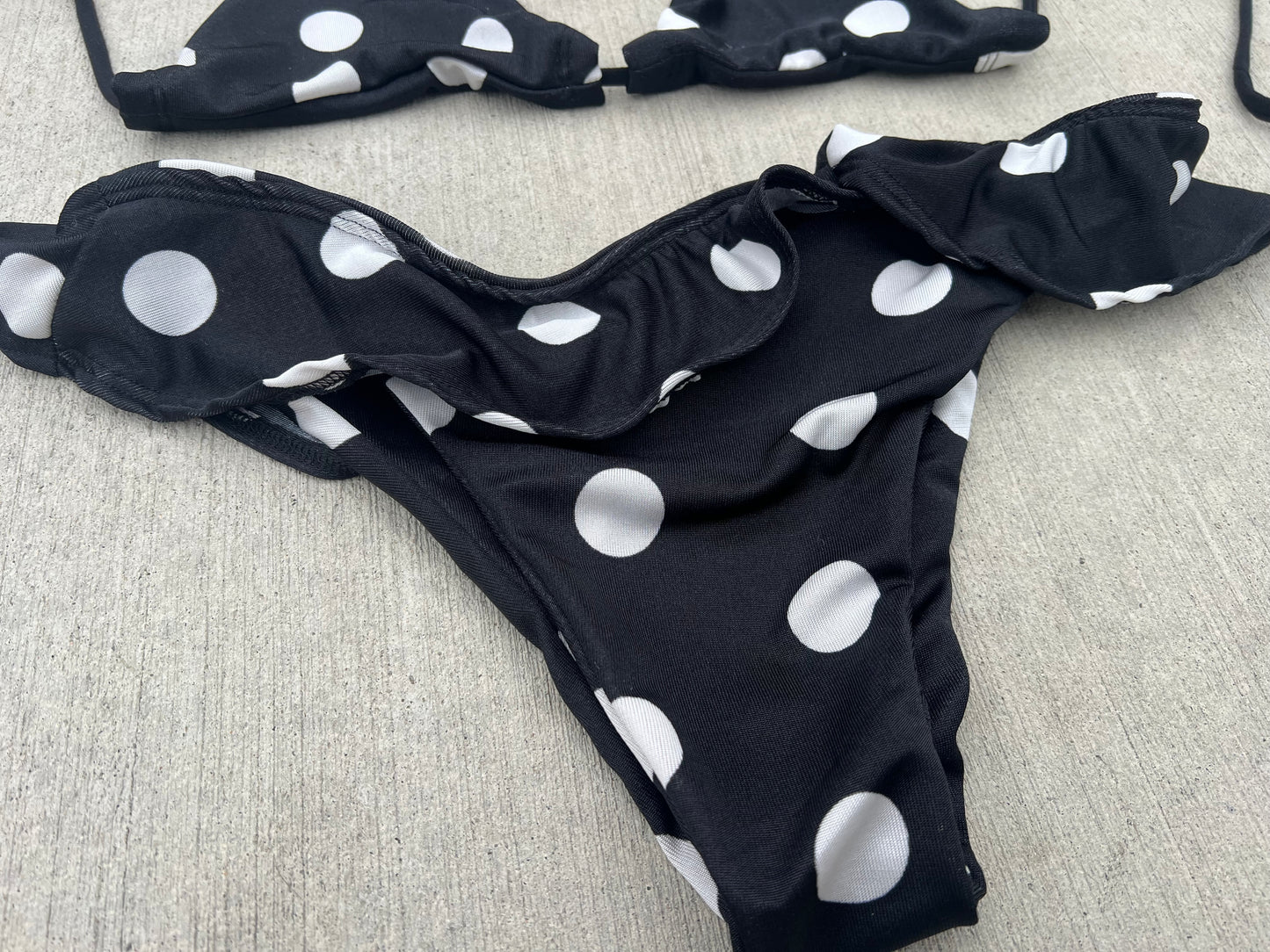 Low Rise Bikini Set / ruffle layered bottoms