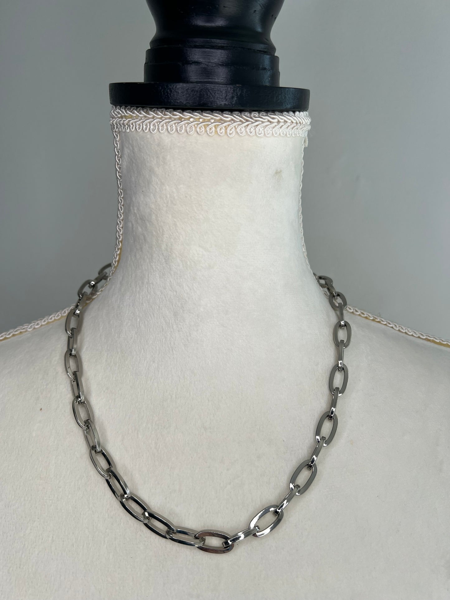 HAND POLISH STAINLESS STEEL OVAL CHAIN