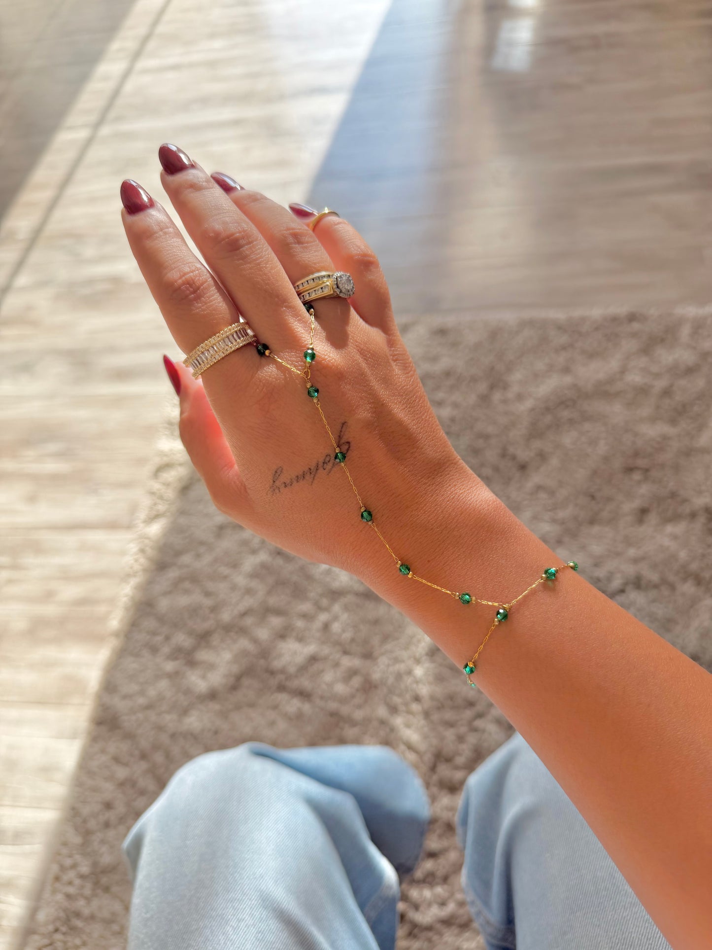 EMERALD GREEN CRYSTAL HAND CHAIN