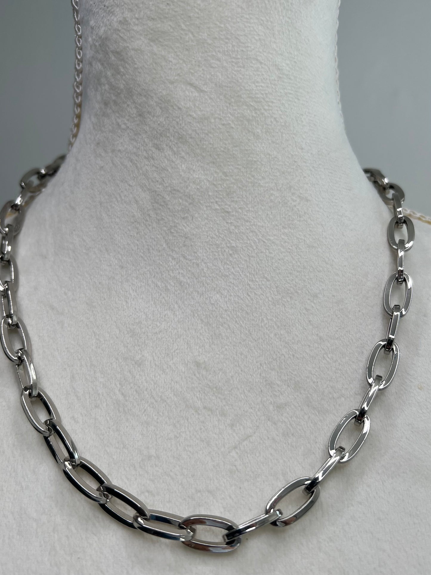 HAND POLISH STAINLESS STEEL OVAL CHAIN