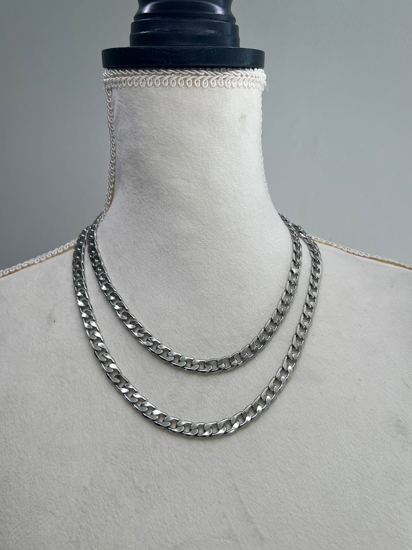 STAINLESS STEEL CLASSIC CHAIN