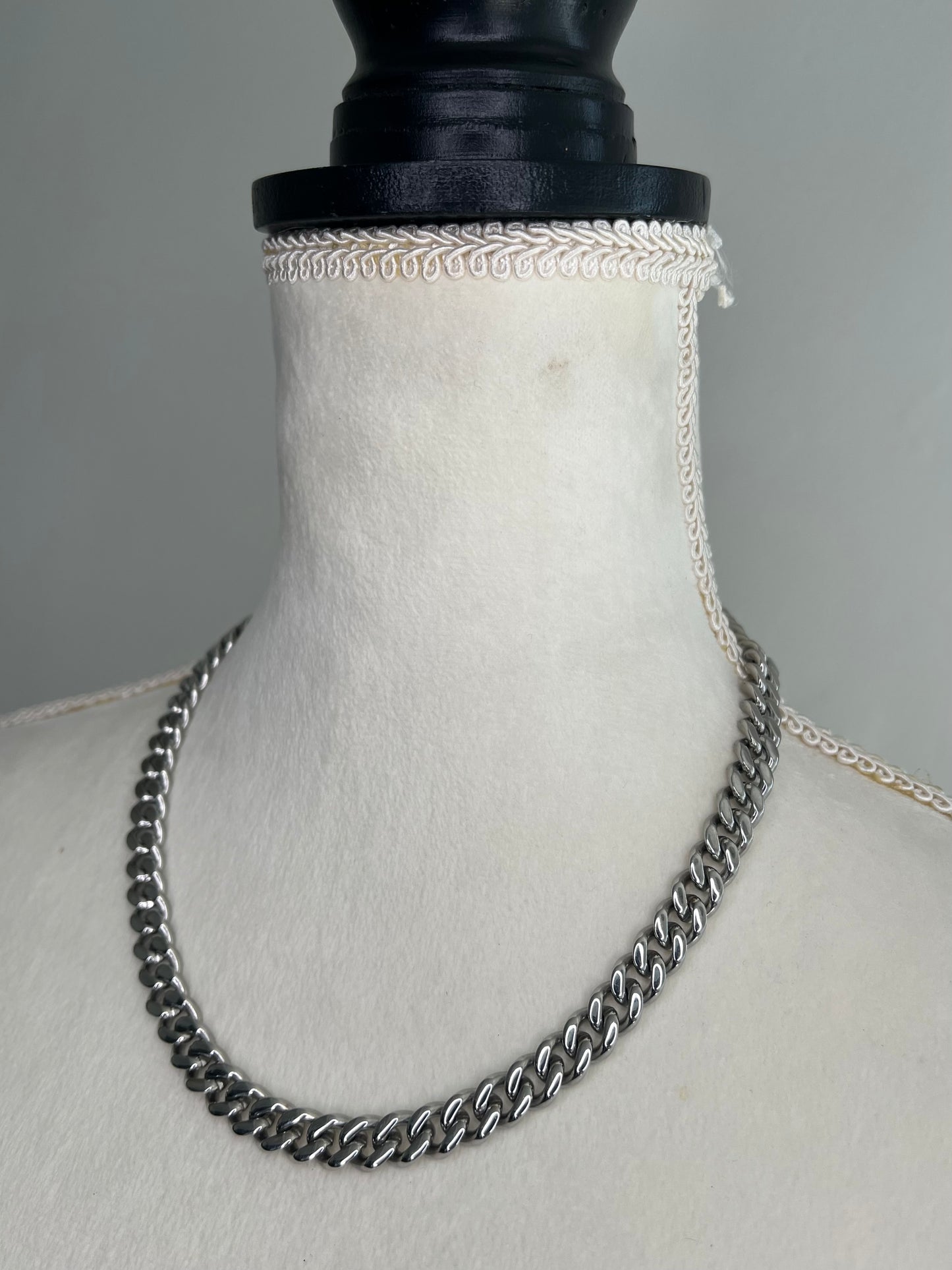 HAND POLISH STAINLESS STEEL CHAIN
