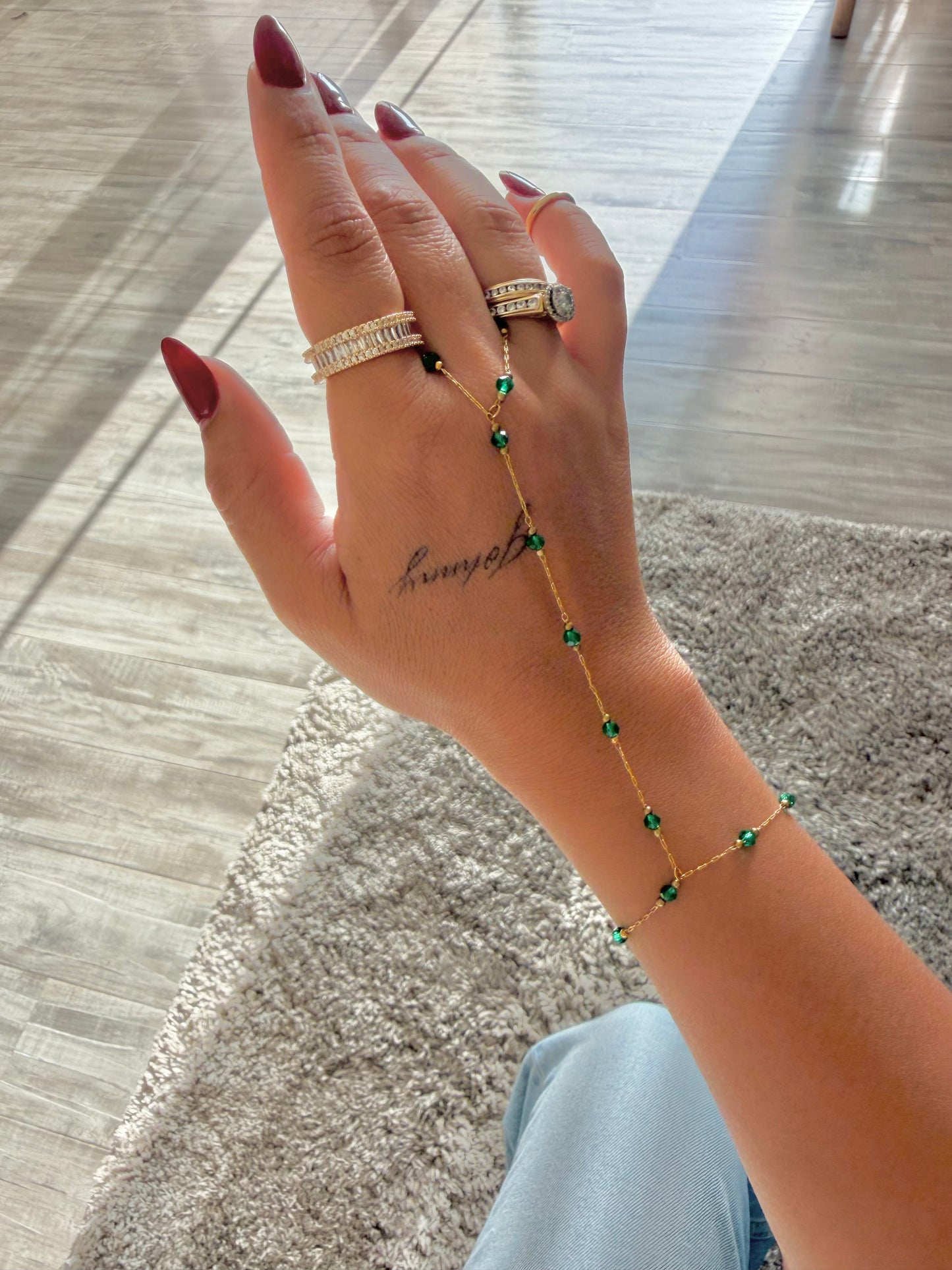 EMERALD GREEN CRYSTAL HAND CHAIN