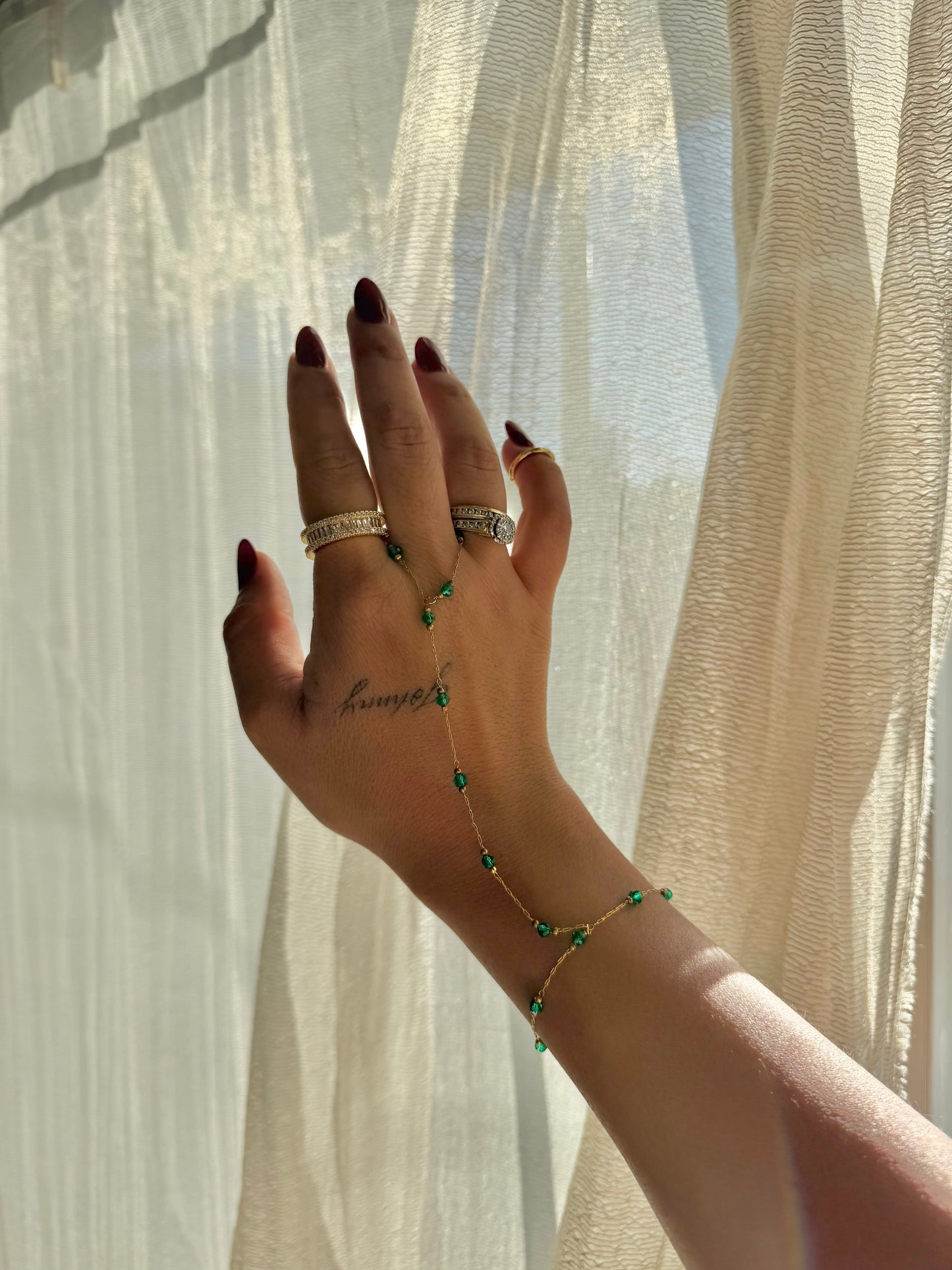 EMERALD GREEN CRYSTAL HAND CHAIN