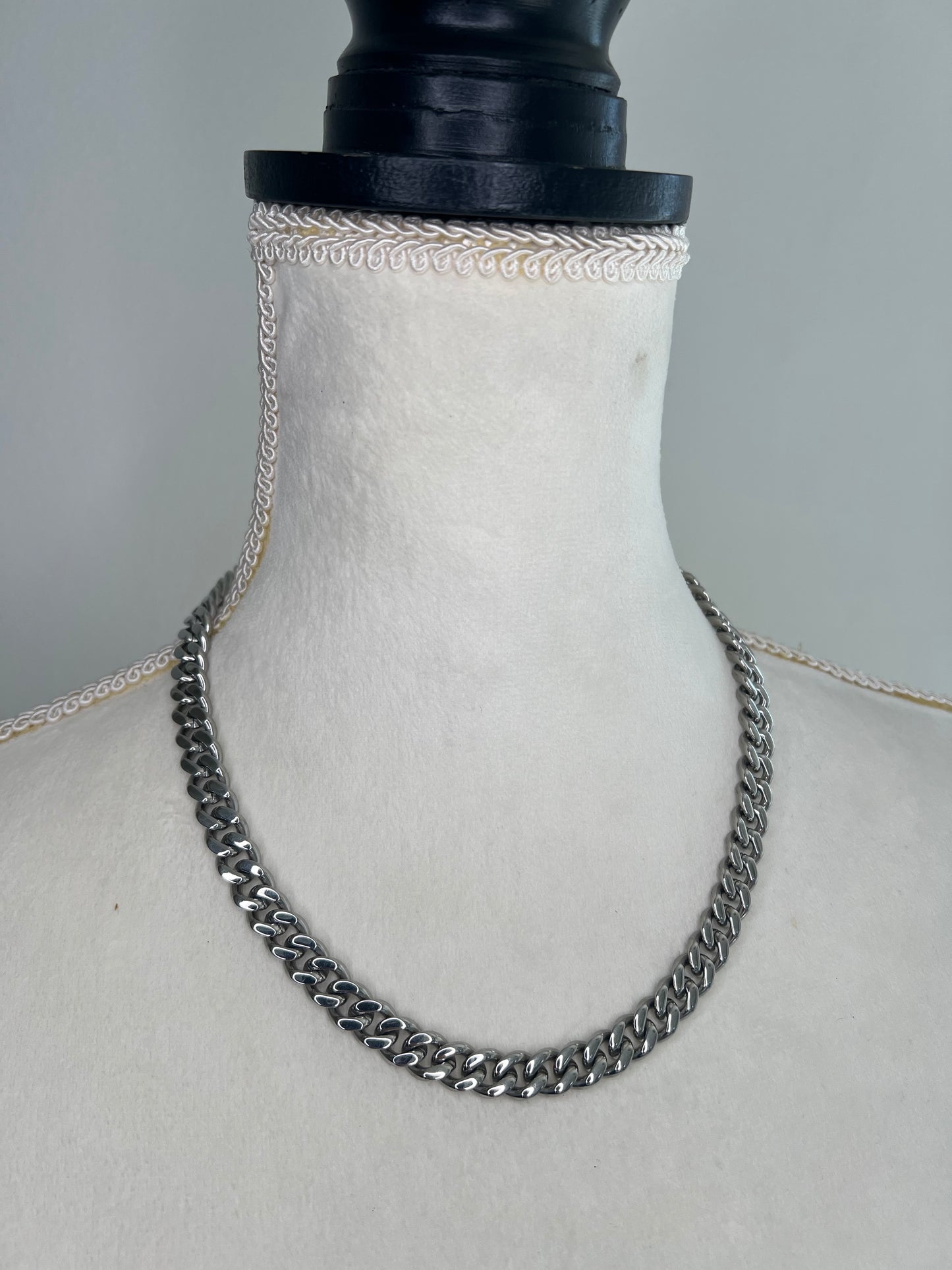 HAND POLISH STAINLESS STEEL CHAIN