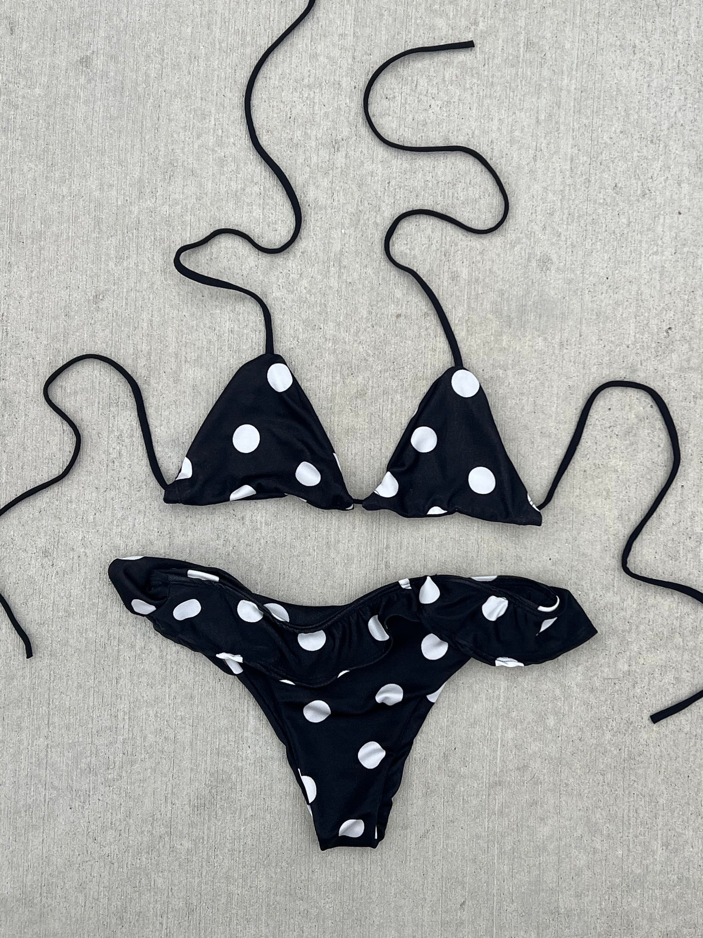 Low Rise Bikini Set / ruffle layered bottoms