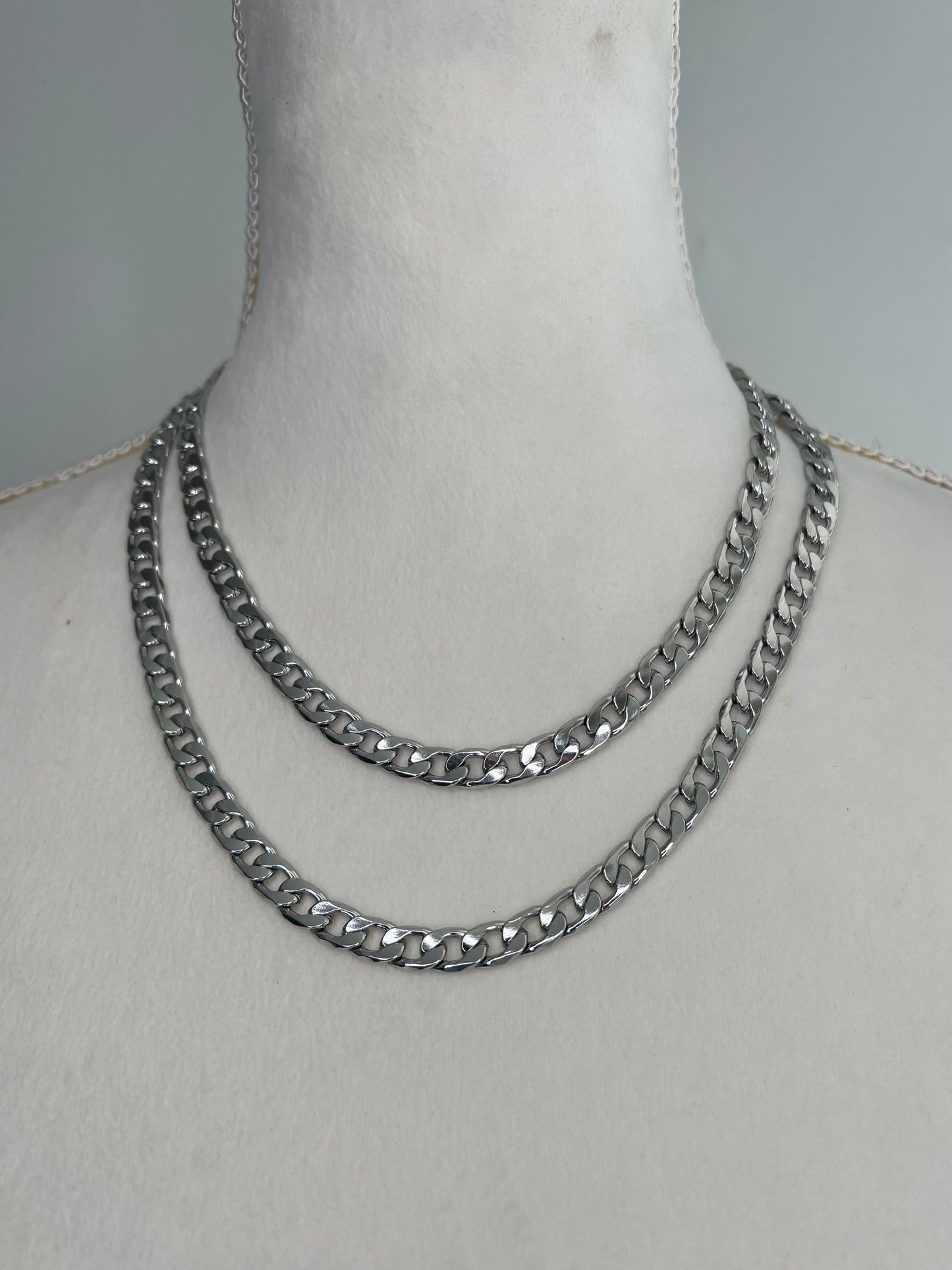 STAINLESS STEEL CLASSIC CHAIN