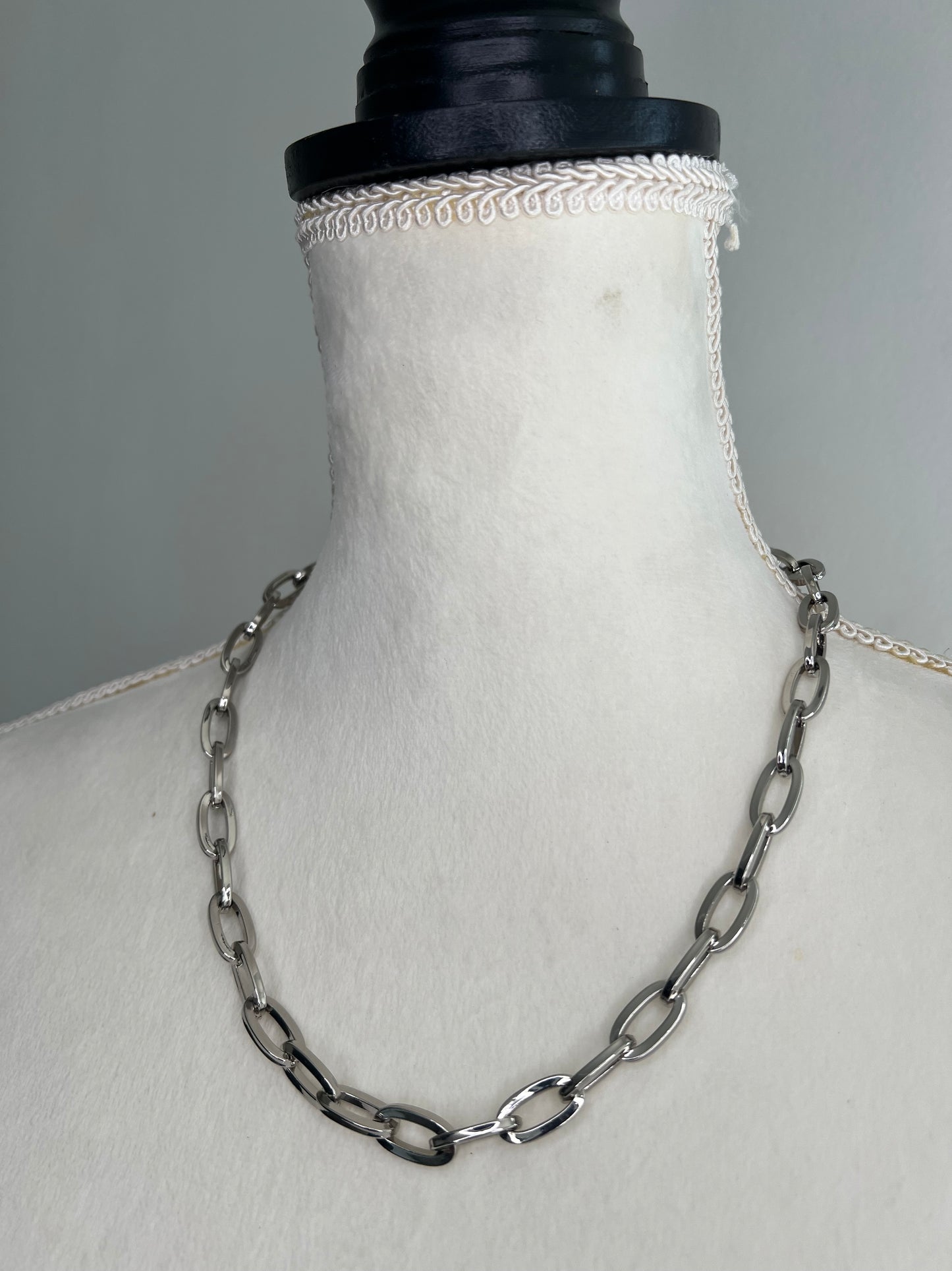 HAND POLISH STAINLESS STEEL OVAL CHAIN