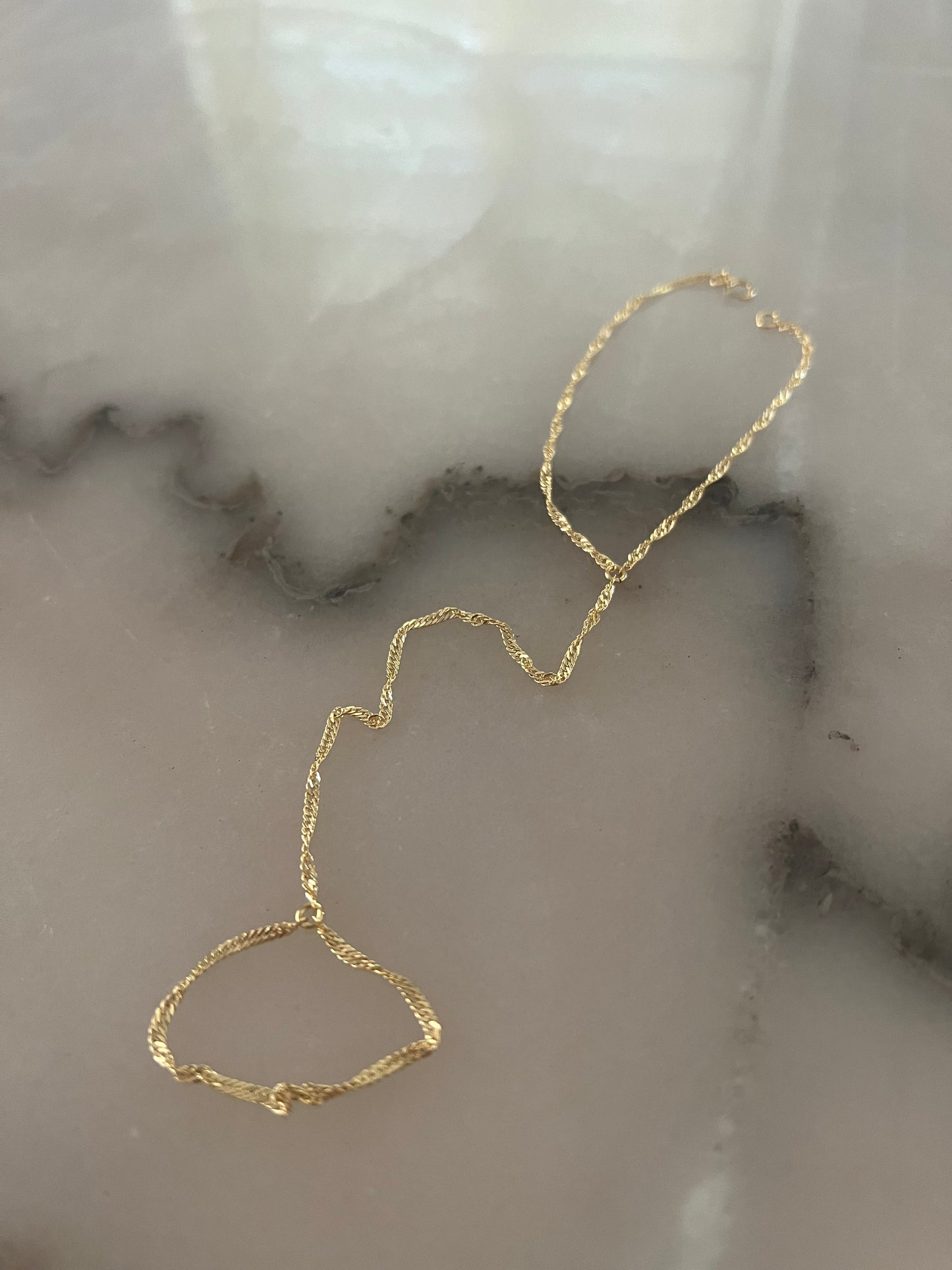 18K GP SIGNAPORE HAND CHAIN