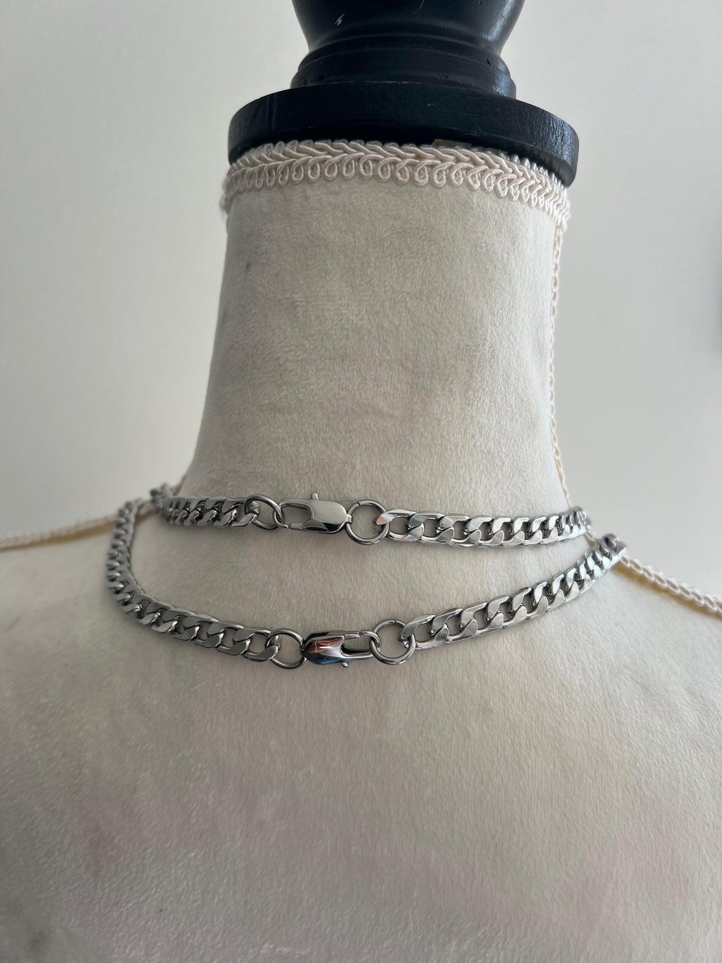 STAINLESS STEEL CLASSIC CHAIN