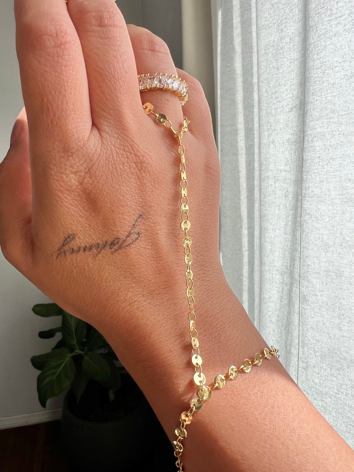 18K Gold Plated Disc Bracelet | Minimalist Stainless Steel Hand Chain