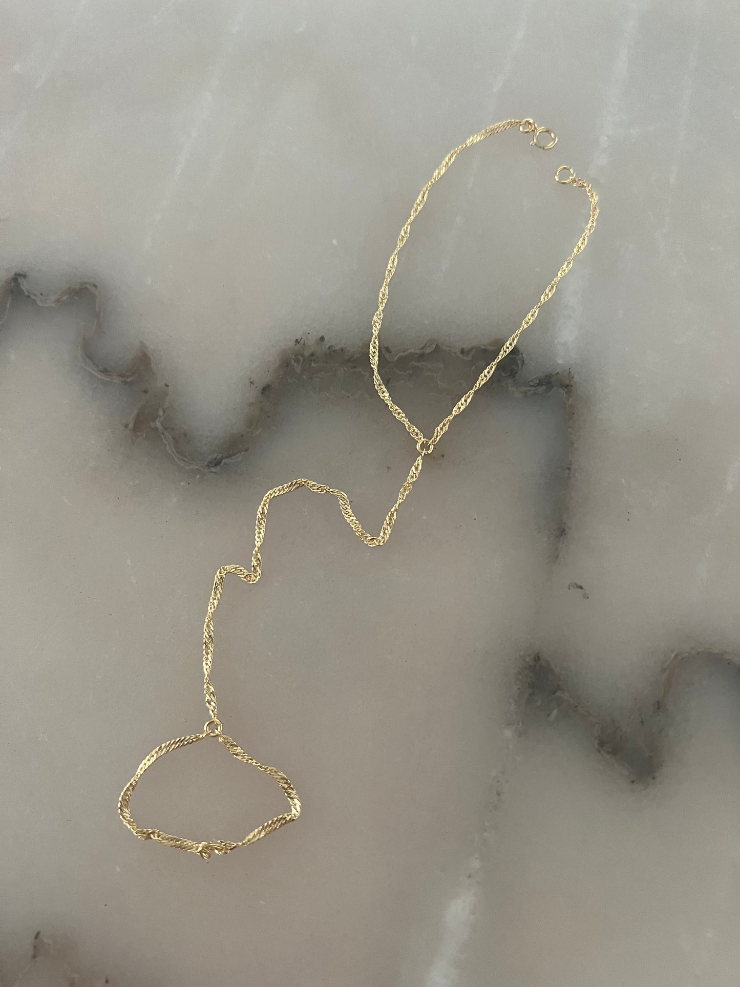 18K GP SIGNAPORE HAND CHAIN