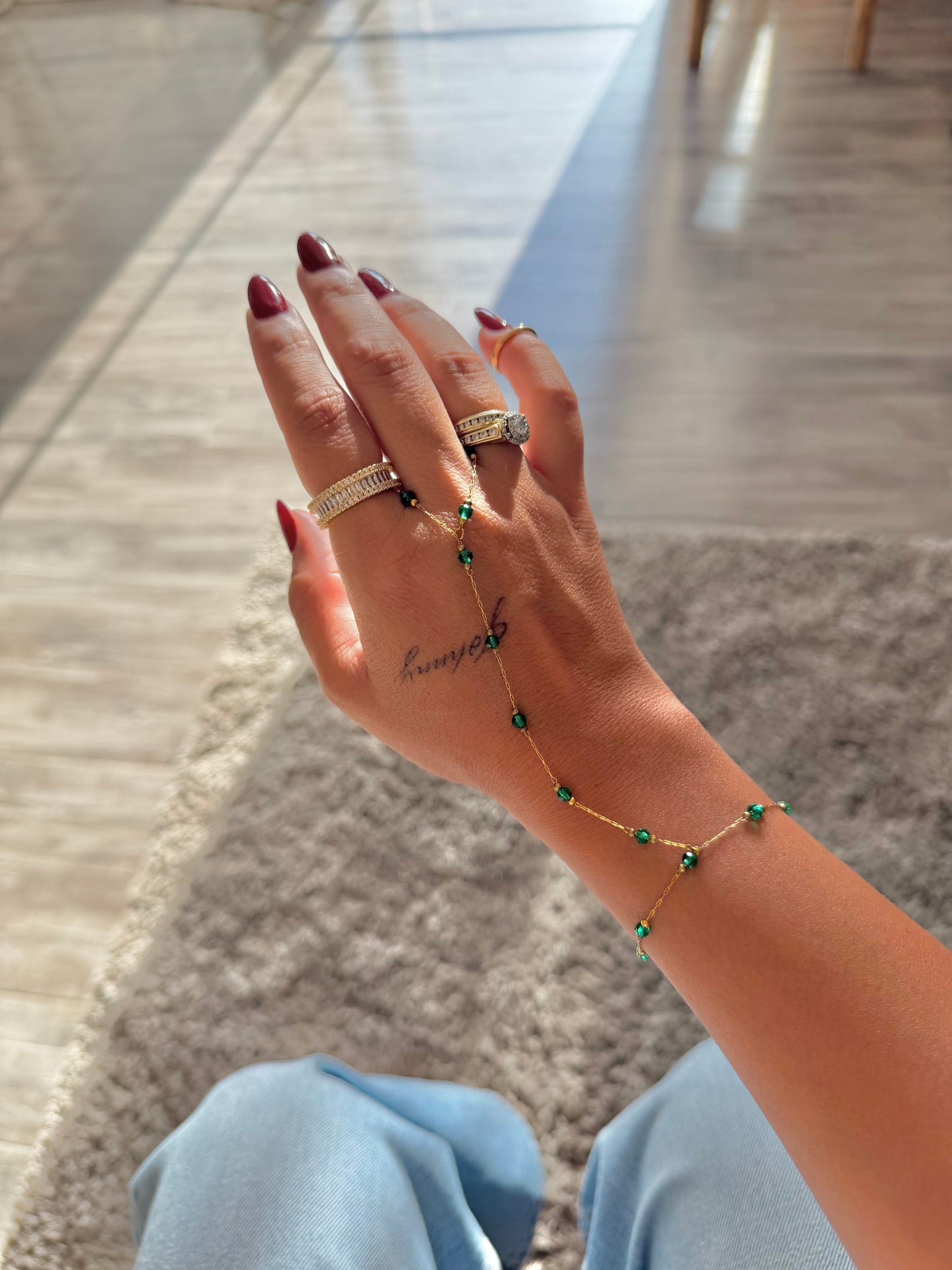 EMERALD GREEN CRYSTAL HAND CHAIN